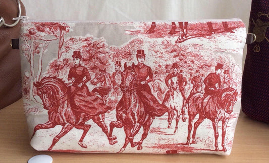 Equestrian Horse Clutch/Shoulder Bag Purse Wristlet Sidesaddle Hunt Scene