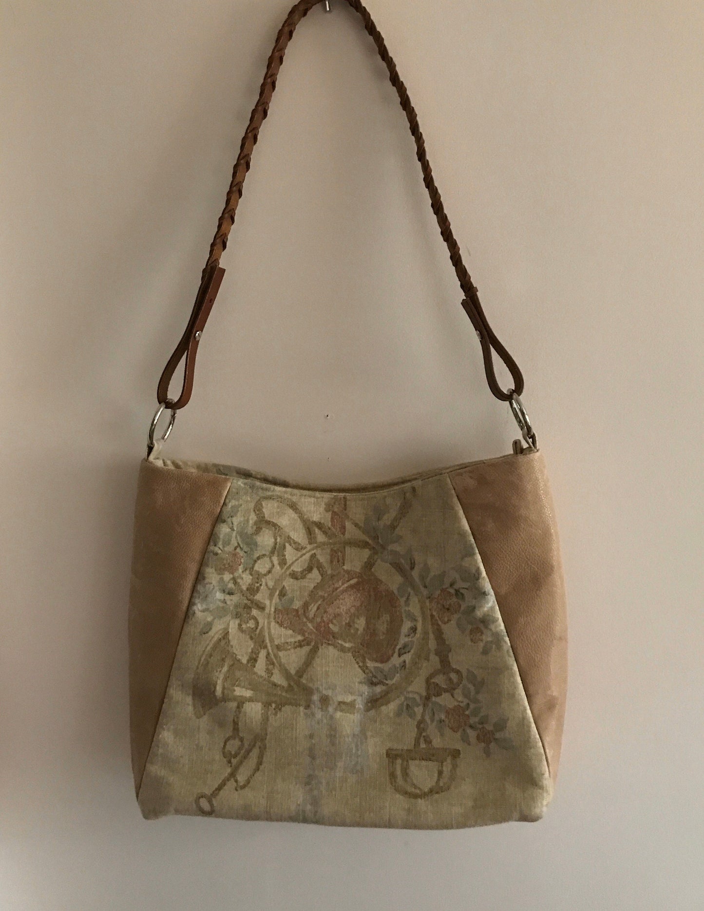 Equestrian Fox Hunt Horse  Hound Purse Dog Handbag Linen and Leather Tote Purse